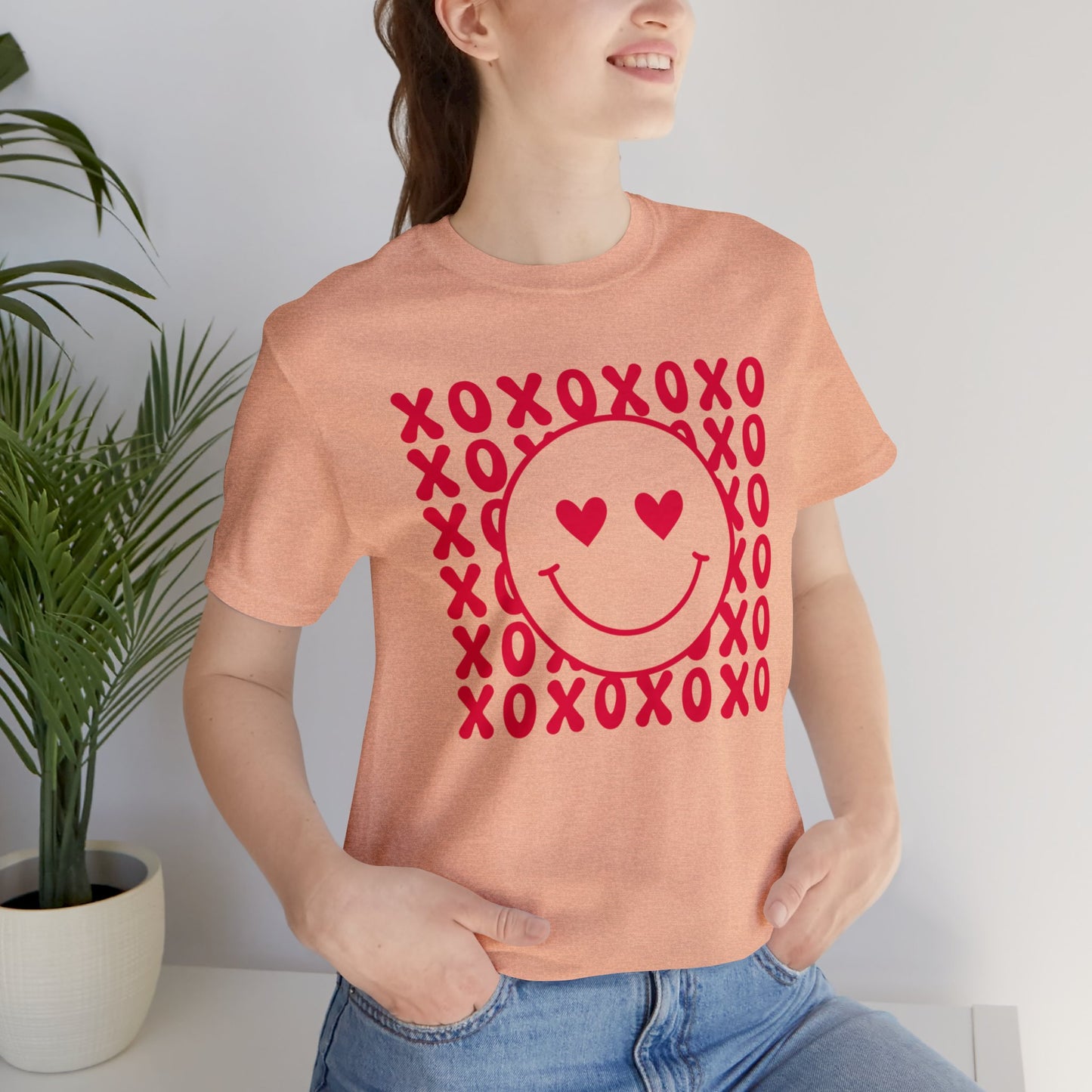 XOXO Heart Eyes Smiley Face Short Sleeve Tee