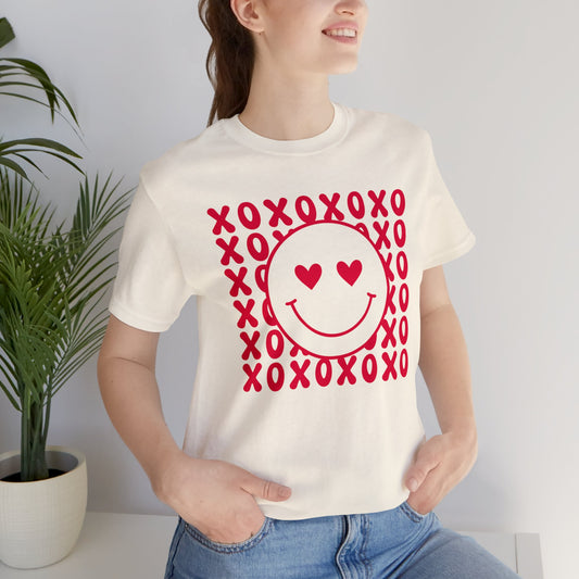 XOXO Heart Eyes Smiley Face Short Sleeve Tee